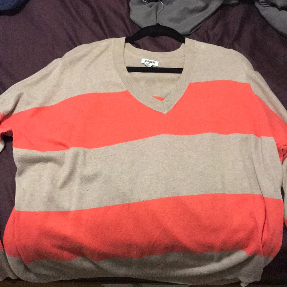 Old navy sweater